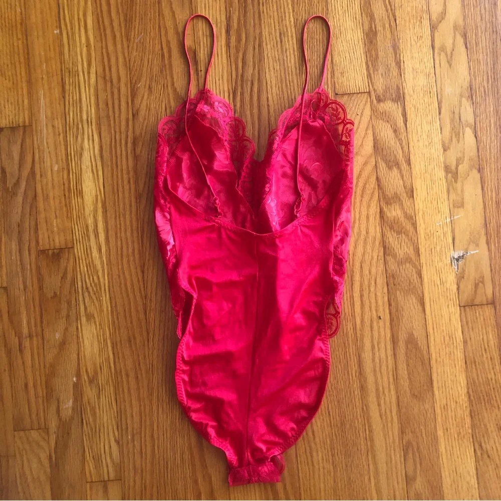 Vintage Red Lace bodysuit - Picture 2 of 10